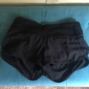 🖤Lululemon Black Shorts🖤
